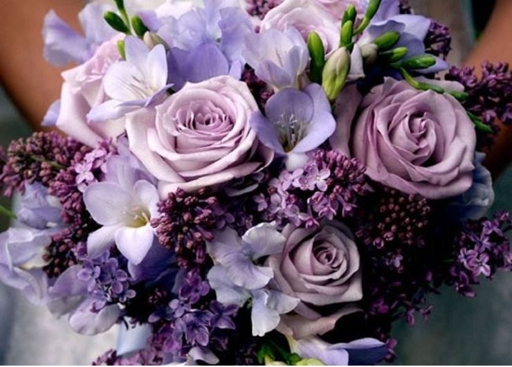Spring purple rose wedding bouquet