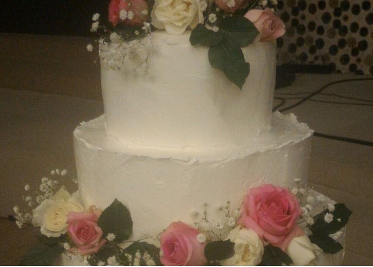 Wedding Cake & Cupcakes
