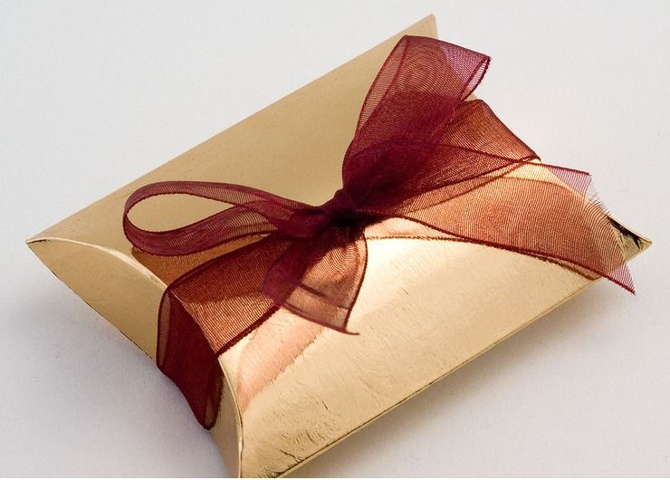 Brown wedding favours by Tina Vatamanu Brown wedding favours