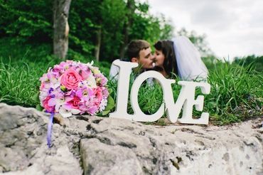 Pink photo session decor