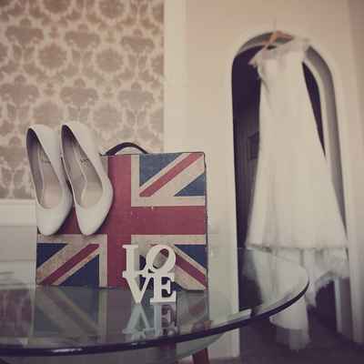 English wedding signs