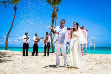 Beach blue real weddings