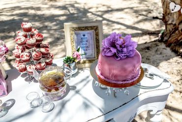 Purple wedding cakes