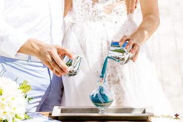 Blue wedding ceremony decor