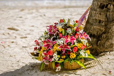 Beach pink wedding floral decor