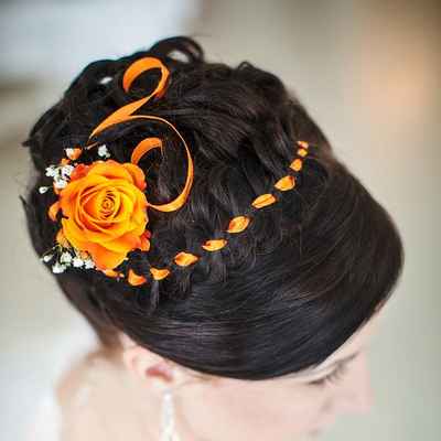 Orange wedding accessories