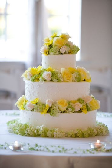 Yellow wedding cakes