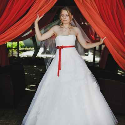Red open wedding dresses