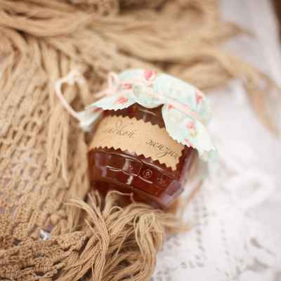 Rustic brown wedding favours