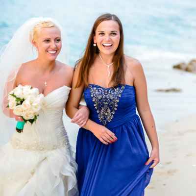 Overseas white bridesmaids