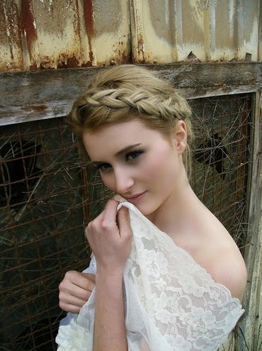 Rustic bridal hair and make-up