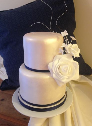 White wedding cakes