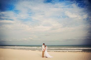 Beach wedding photo session ideas
