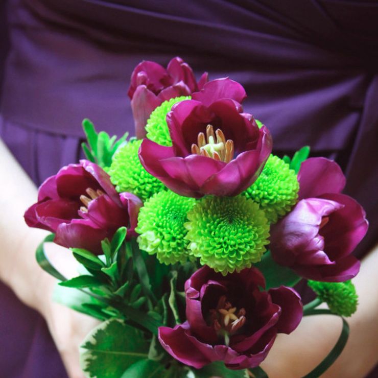 Purple tulips and white rose wedding