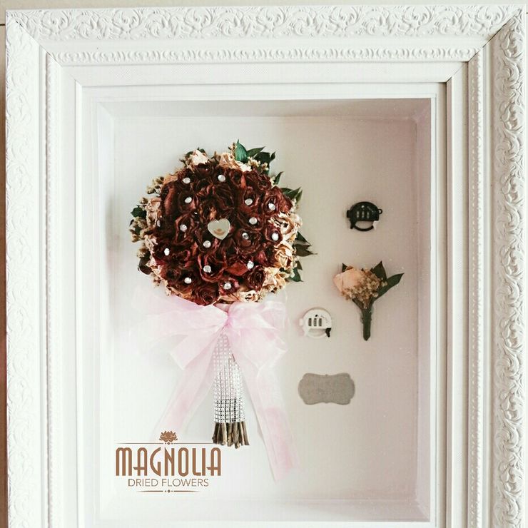 Magnolia Classic Frame 1 Handbouquet and boutenneri