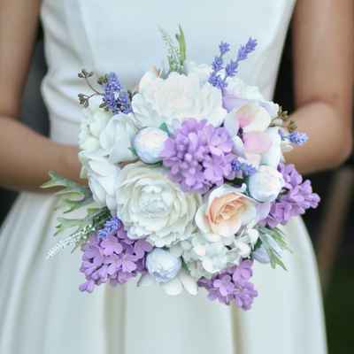 White alternative wedding bouquet