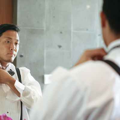 Overseas white groom style