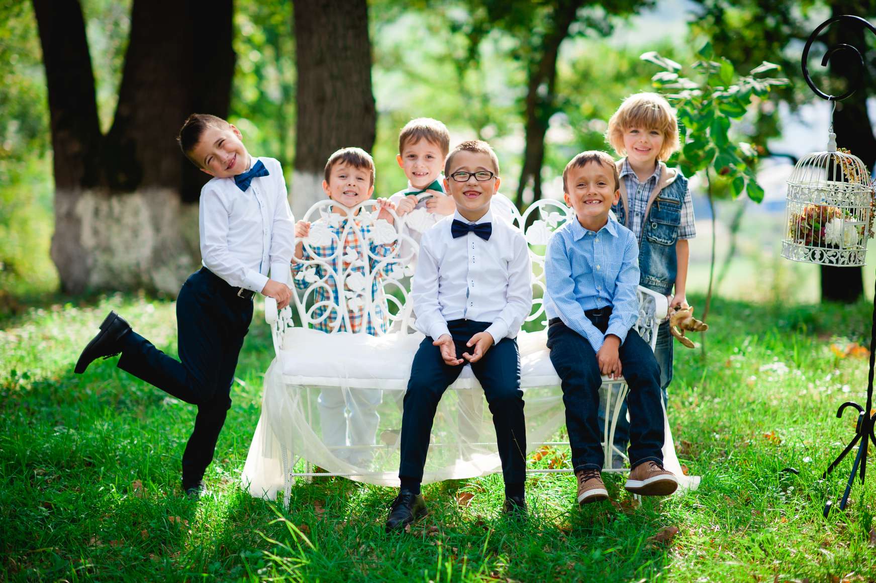 Outdoor kids at wedding