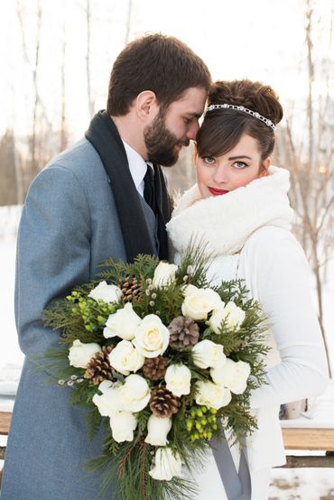 Outdoor winter wedding photo session ideas