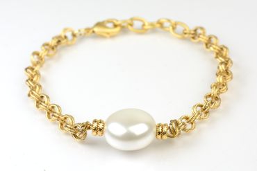Ivory bracelets, earrings, necklaces & other jewellery