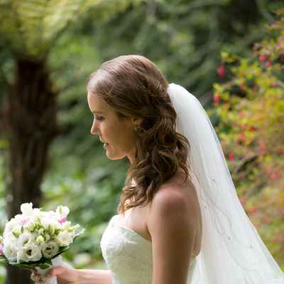 Outdoor bridal hair and make-up