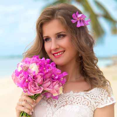 Beach bridal hair and make-up