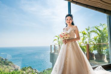 White overseas long wedding dresses