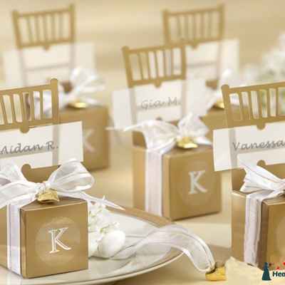 Gold wedding favours
