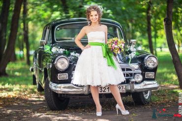 Vintage summer bridal style
