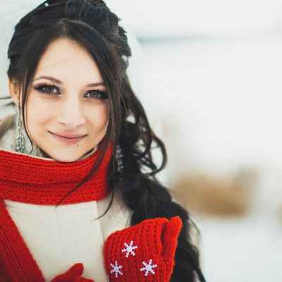 Winter red bridal style