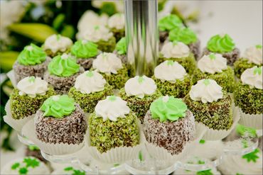 Green wedding cupcakes
