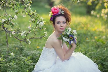 Outdoor spring bridal style